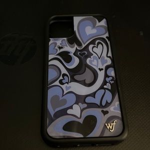 Wildflower Case- IPhone 11- Excellent Condition